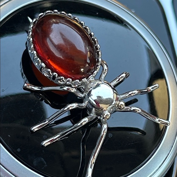 Sterling Silver Amber Spider Brooch - Picture 7 of 8